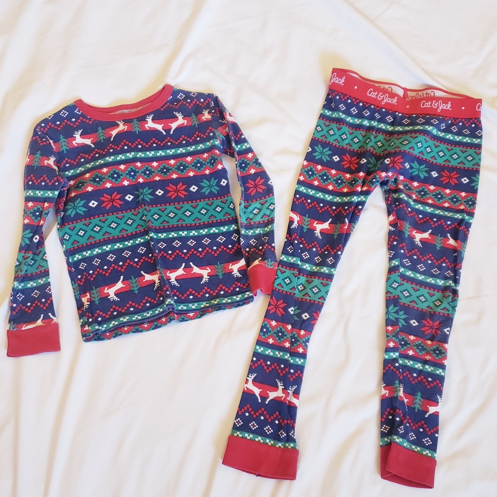 Kids size 6 Holiday Pajama Set